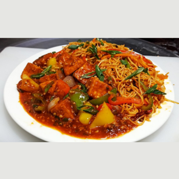 Chilly Paneer Gravy with Fried Rice / Noodles